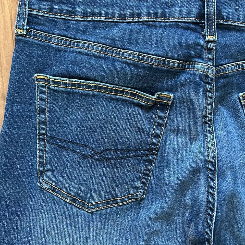 Levi’s Signature Jean Shorts - Picture 6 of 8